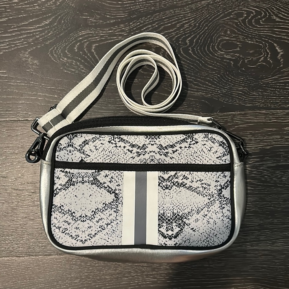Neoprene crossbody